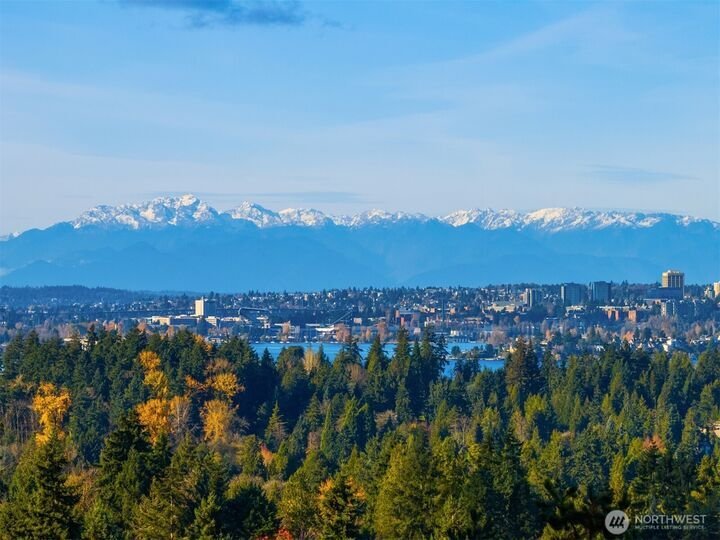 House in Bellevue, Washington, United States 1 - 18480843