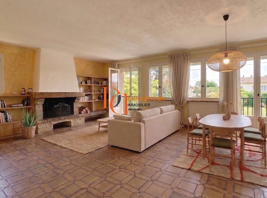 House in Saint-Genis-les-Ollieres, Auvergne-Rhône-Alpes, France 5 - 18480795