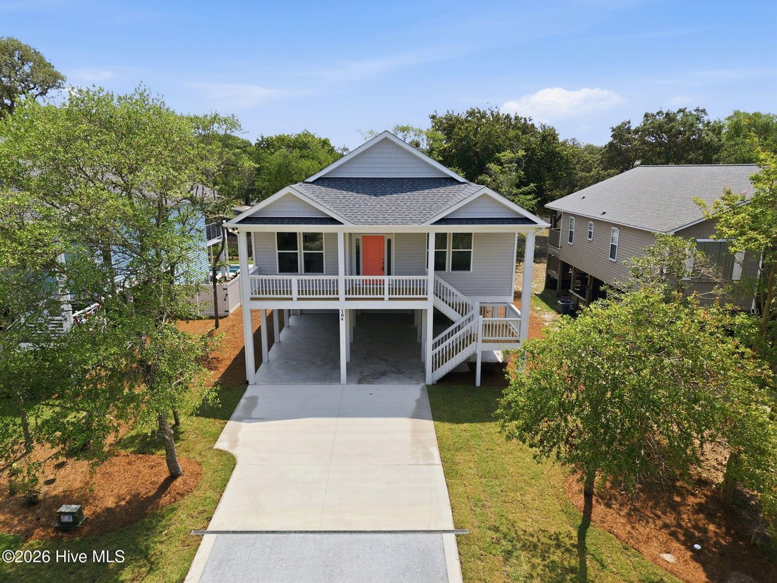 House in Oak Island, North Carolina, United States 1 - 18158861