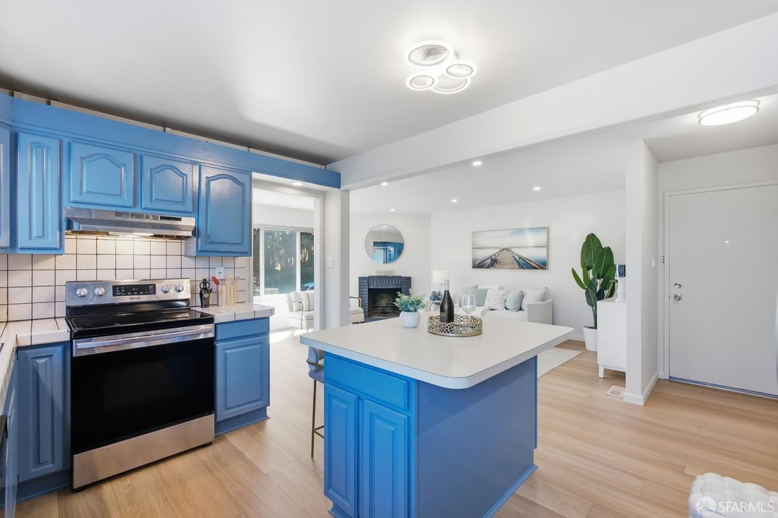 House in Colma, California, United States 5 - 18481060