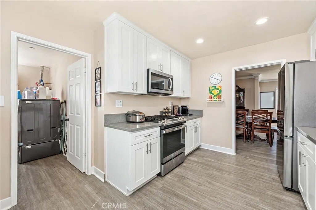 Condo in Pomona, California, United States 4 - 18481430