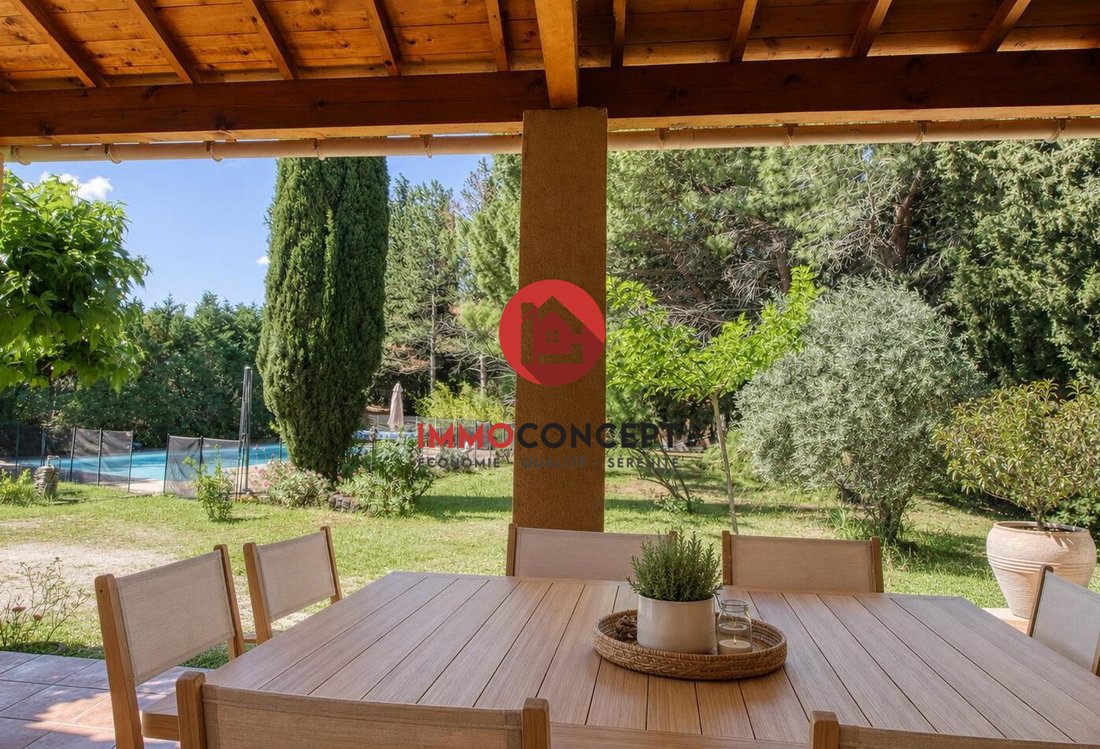 Villa in Pujaut, Occitania, France 2 - 18480810