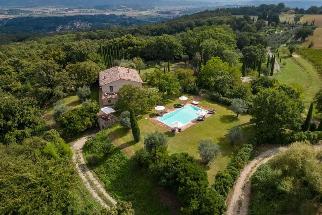 Villa in Sarteano, Tuscany, Italy 1 - 13350336