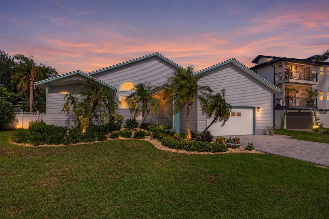 House in St. Petersburg, Florida, United States 1 - 18029631