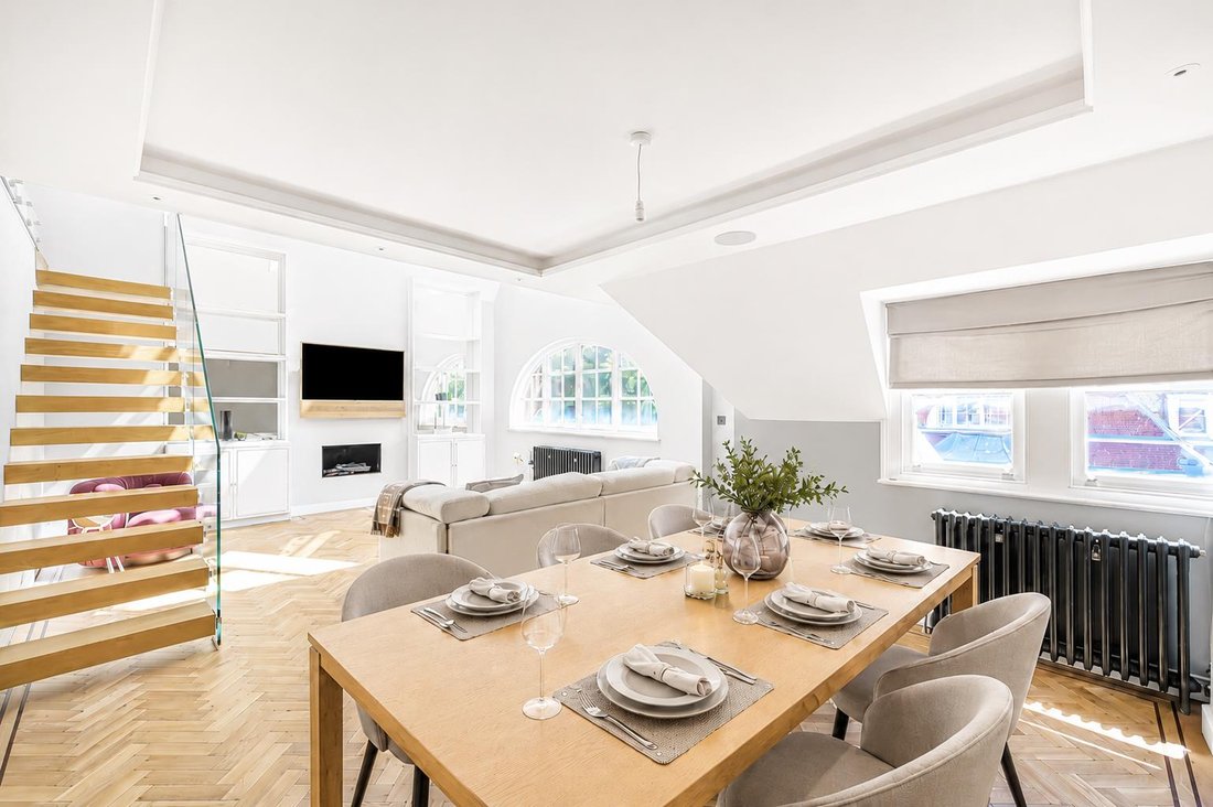 Apartment in Chelsea, Kensington And Chelsea, England 2 - 17983725