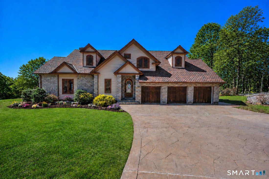 House in Southington, Connecticut, United States 2 - 17544396
