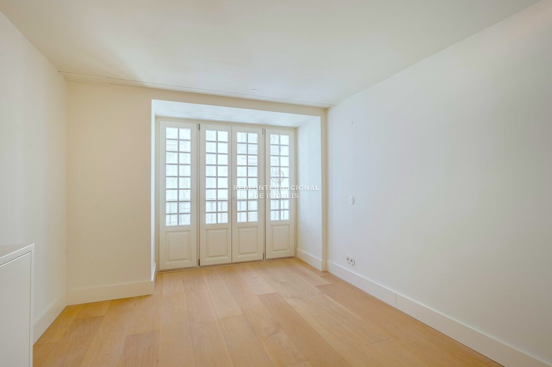 Apartment in Santo Antonio, Lisbon, Portugal 2 - 17850320