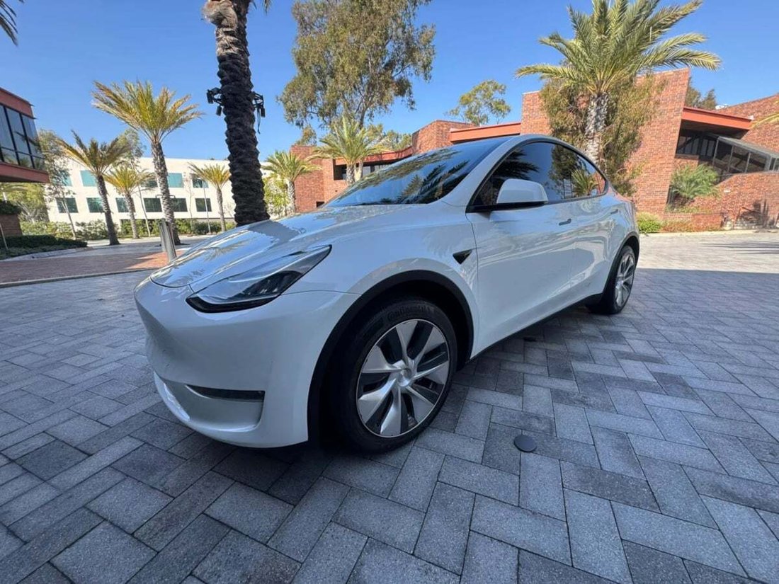 Suv in Newport Beach, CA, United States 3 - 18481698
