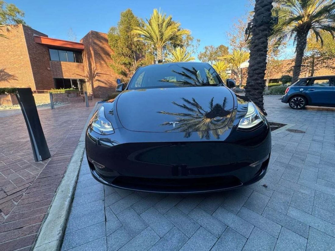 Suv in Newport Beach, CA, United States 2 - 18481710