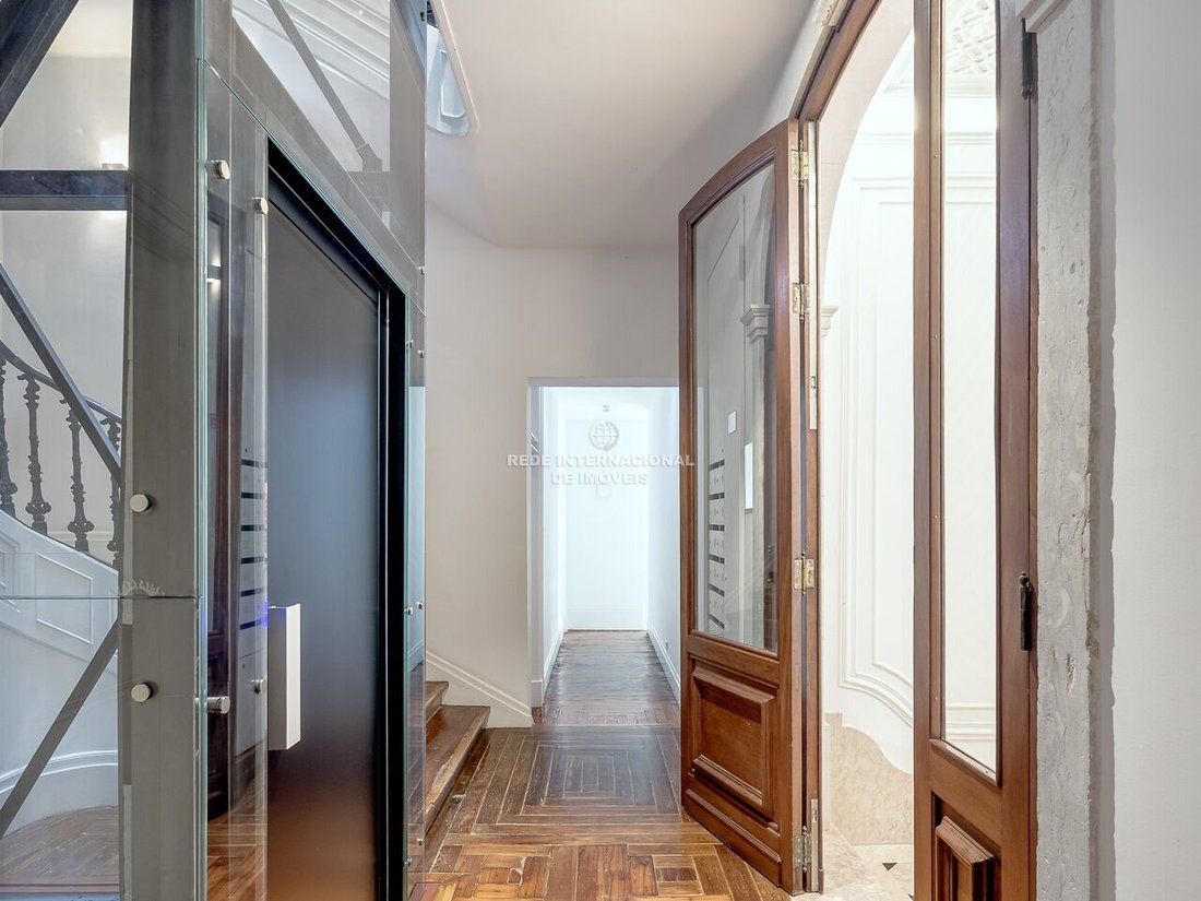 Apartment in Alcantara, Lisbon, Portugal 2 - 17850313