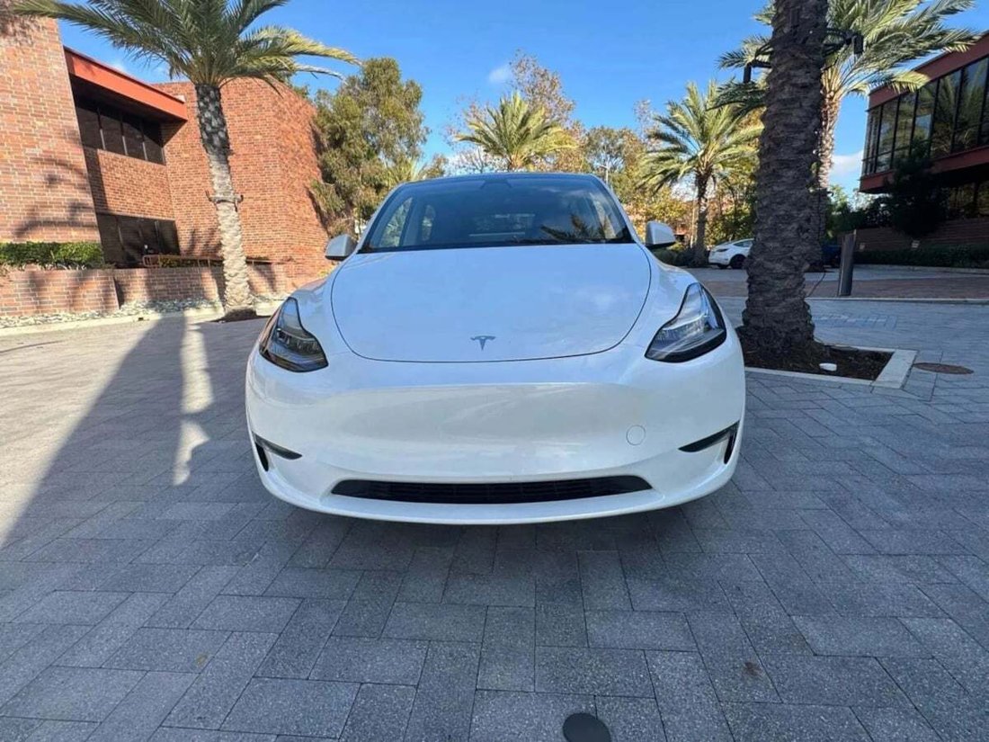 Suv in Newport Beach, CA, United States 2 - 18481737