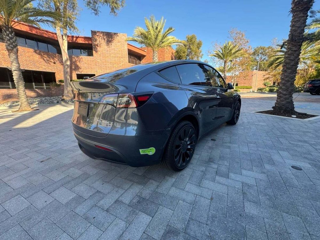 Suv in Newport Beach, CA, United States 5 - 18118110