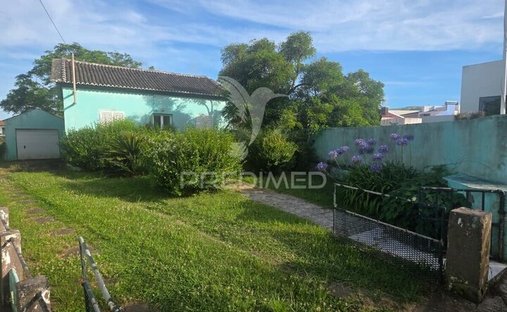 House in Lajes, Azores, Portugal 1