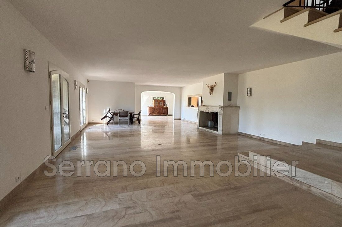 Villa in Les Cariatides, Beaucaire, France 5 - 18481652