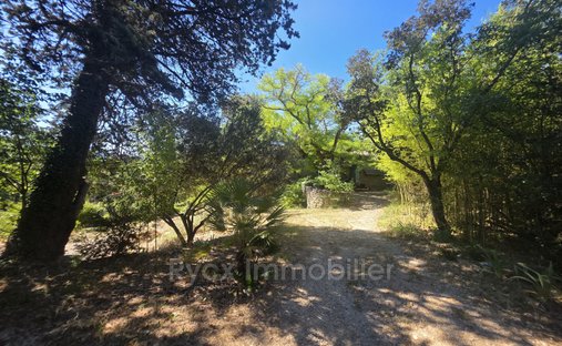Villa in Goult, Provence-Alpes-Côte d'Azur, France 1