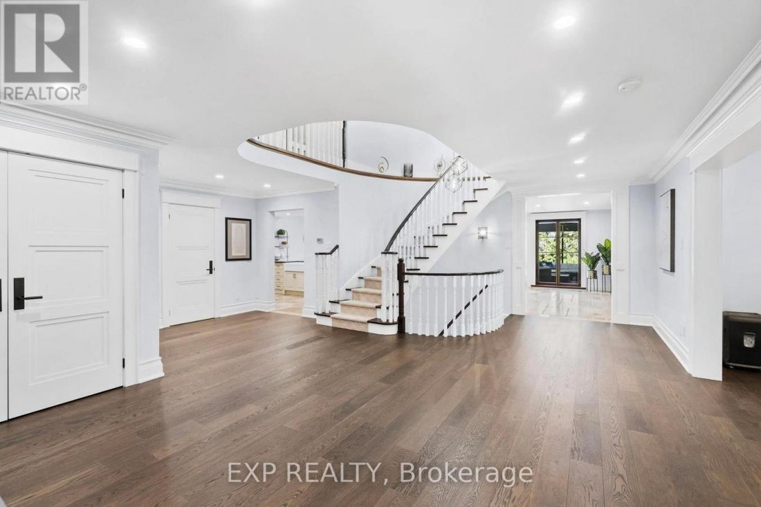 House in Newmarket, Ontario, Canada 3 - 18481851