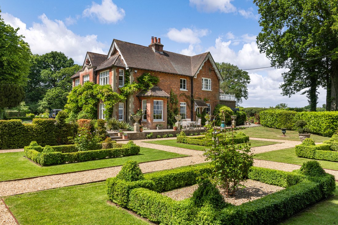 House in Surrey, England 2 - 18482014