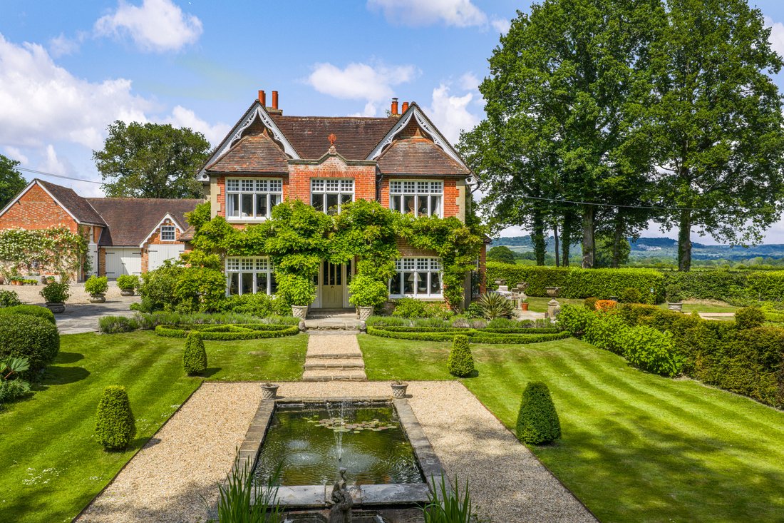 House in Surrey, England 3 - 18482014