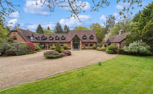 House in Tring, England 1