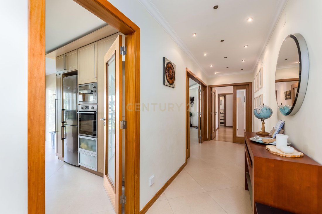 Apartment in Carnaxide e Queijas, Lisbon, Portugal 5 - 18424019