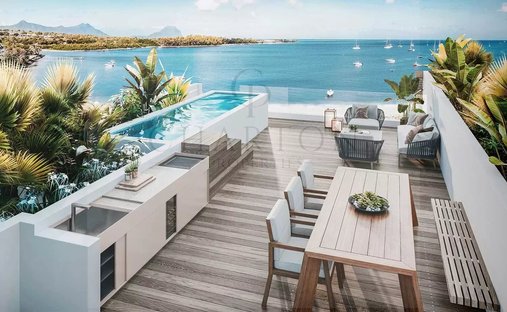 Penthouse in Grande Riviere Noire, Rivière Noire District, Mauritius 1