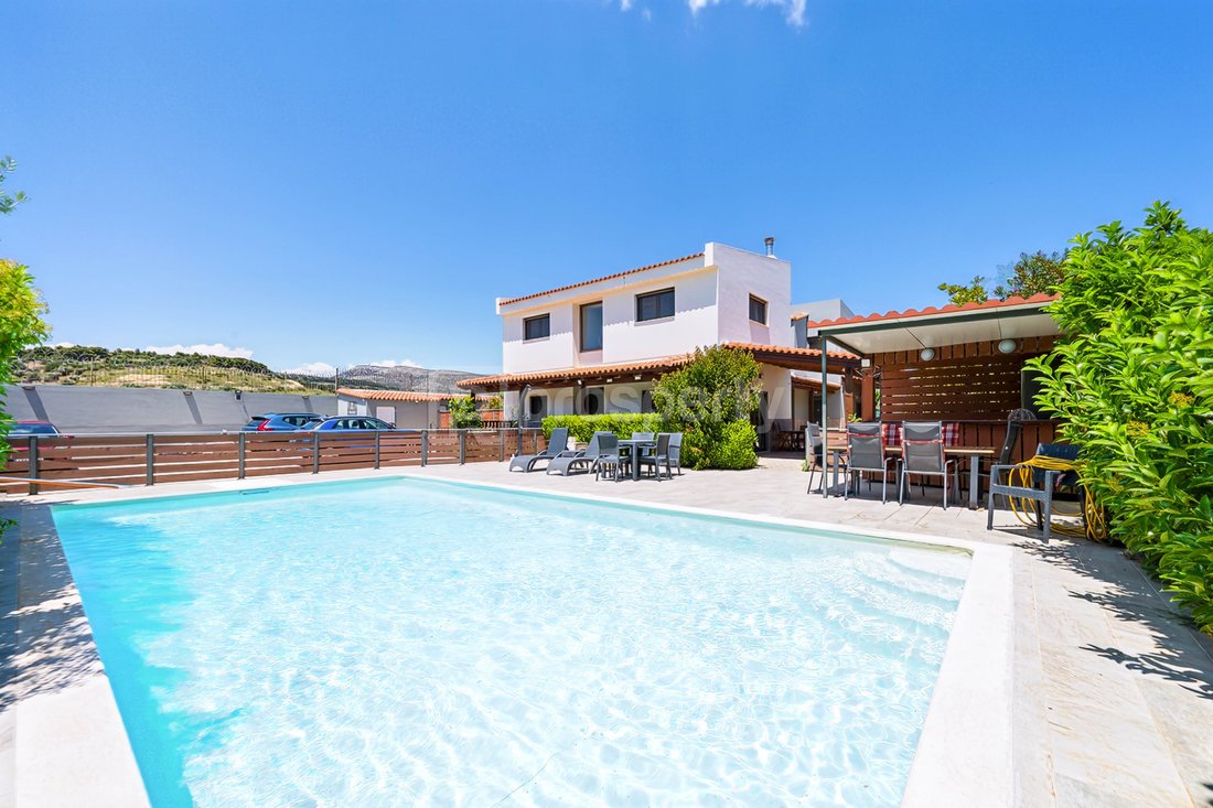 Villa in Kouvaras, Attica, Greece 1 - 18482082