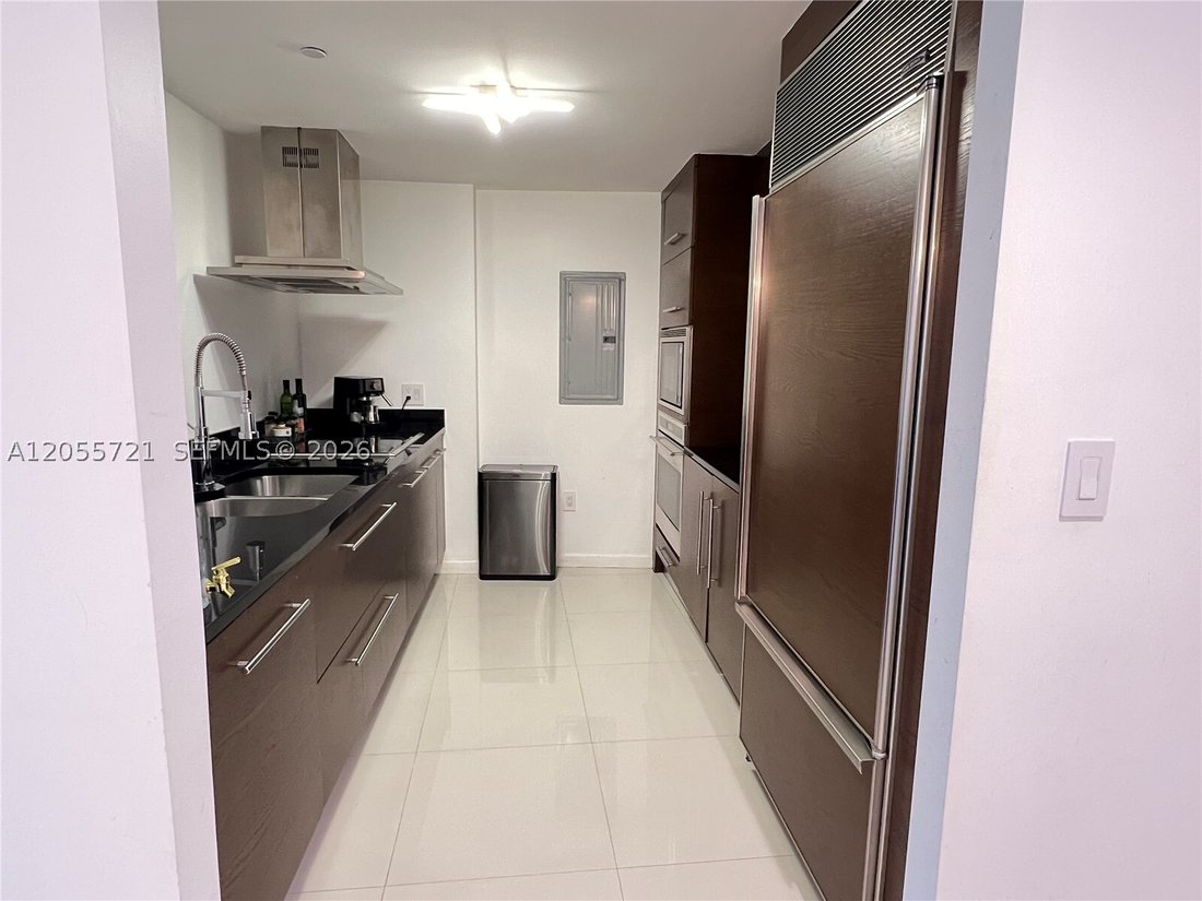 Condo in Miami, Florida, United States 3 - 18482143