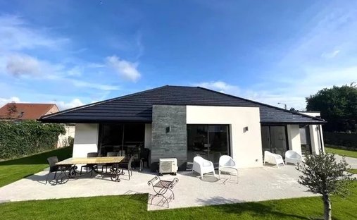 House in Bauvin, Hauts-de-France, France 1