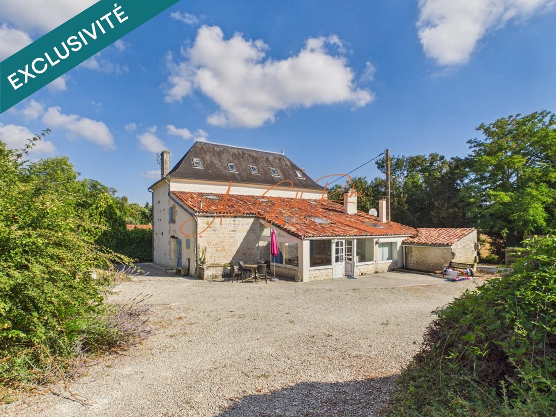 House in Saint-Porchaire, Nouvelle-Aquitaine, France 5 - 18482517