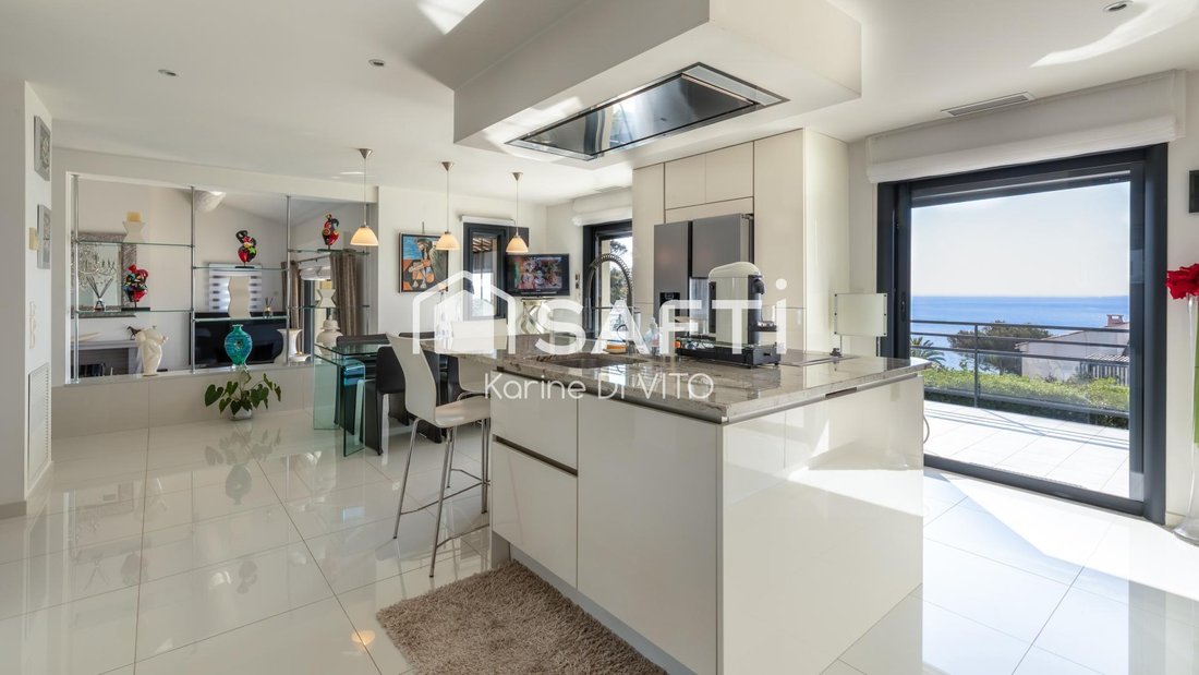 House in Frejus, Provence-Alpes-Côte d'Azur, France 5 - 18482505