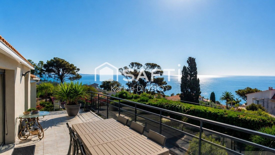 House in Frejus, Provence-Alpes-Côte d'Azur, France 4 - 18482505