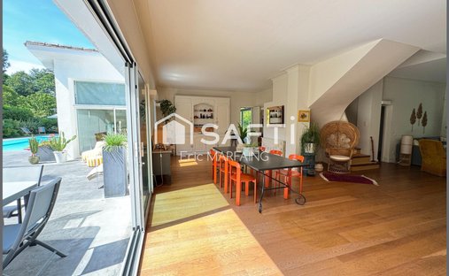 House in Nord, Condom, France 1