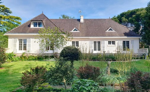 House in Le Boupere, Pays de la Loire, France 1