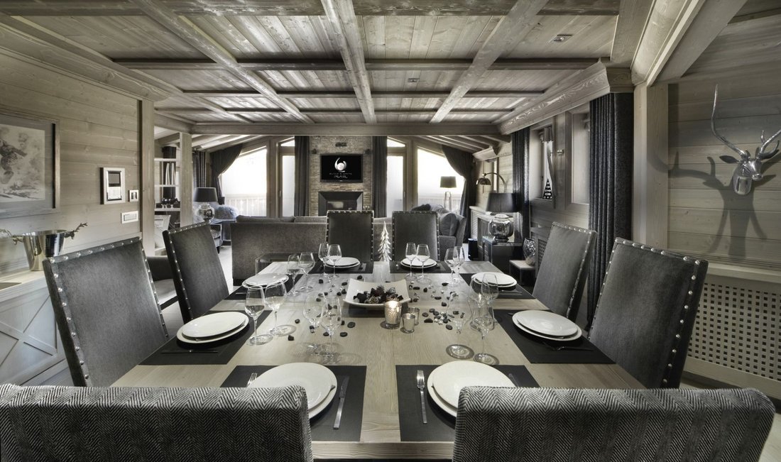 Villa in Val-d'Isere, Auvergne-Rhône-Alpes, France 2 - 18482407