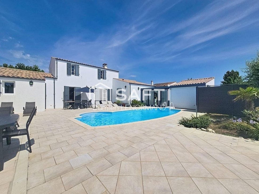 House in Saint-Denis-d'Oleron, Nouvelle-Aquitaine, France 4 - 18482521