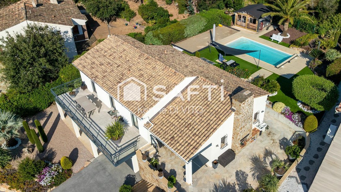House in Frejus, Provence-Alpes-Côte d'Azur, France 1 - 18482505