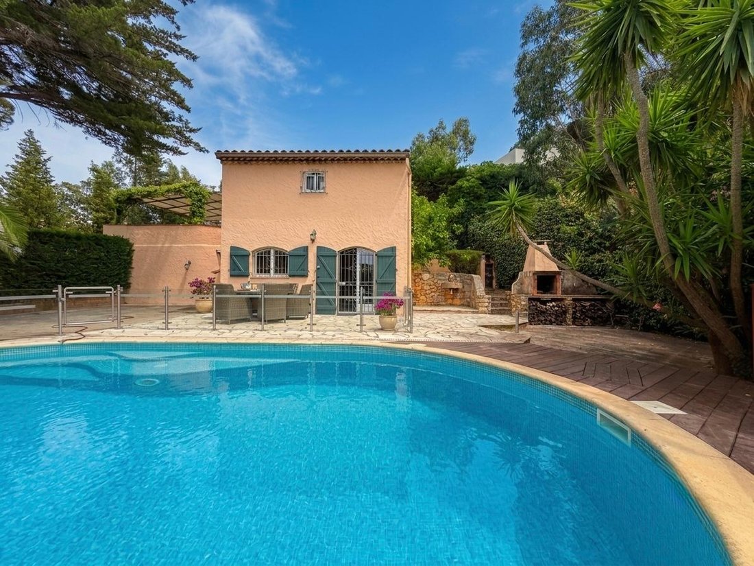 Villa in Les Issambres, Roquebrune-sur-Argens, France 1 - 18482355