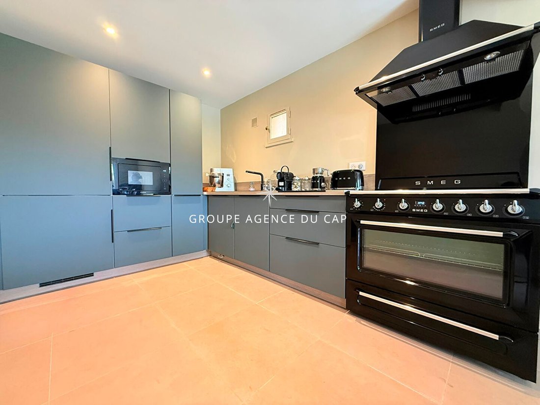 Villa in Les Issambres, Roquebrune-sur-Argens, France 4 - 18482355