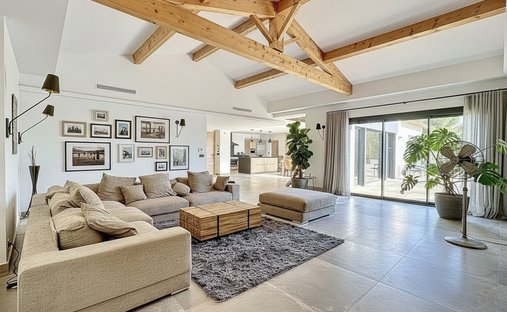 Villa in Comtale-Cente-Cours Mirabeau, Aix-en-Provence, France 1