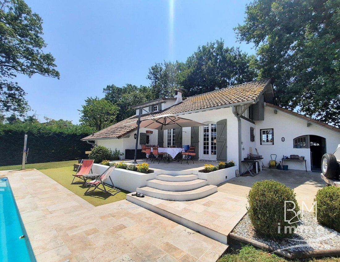 Villa in Est, Saint-Vincent-de-Tyrosse, France 2 - 17694025