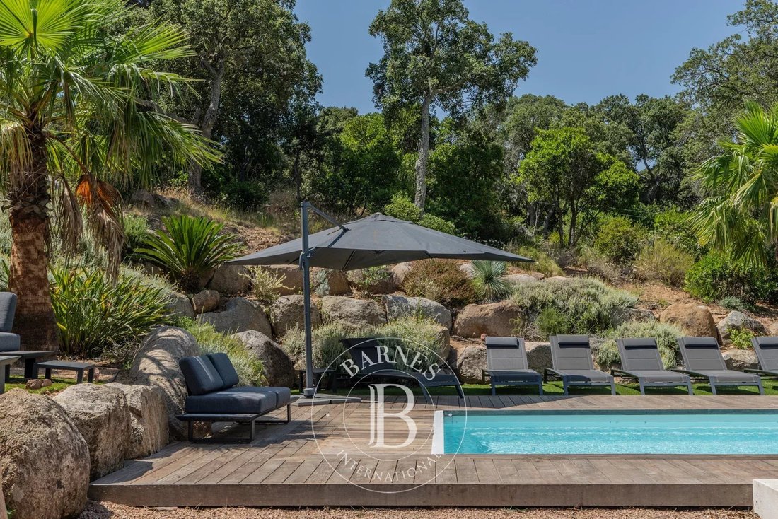 Villa in Porto-Vecchio, Corsica, France 2 - 15673055