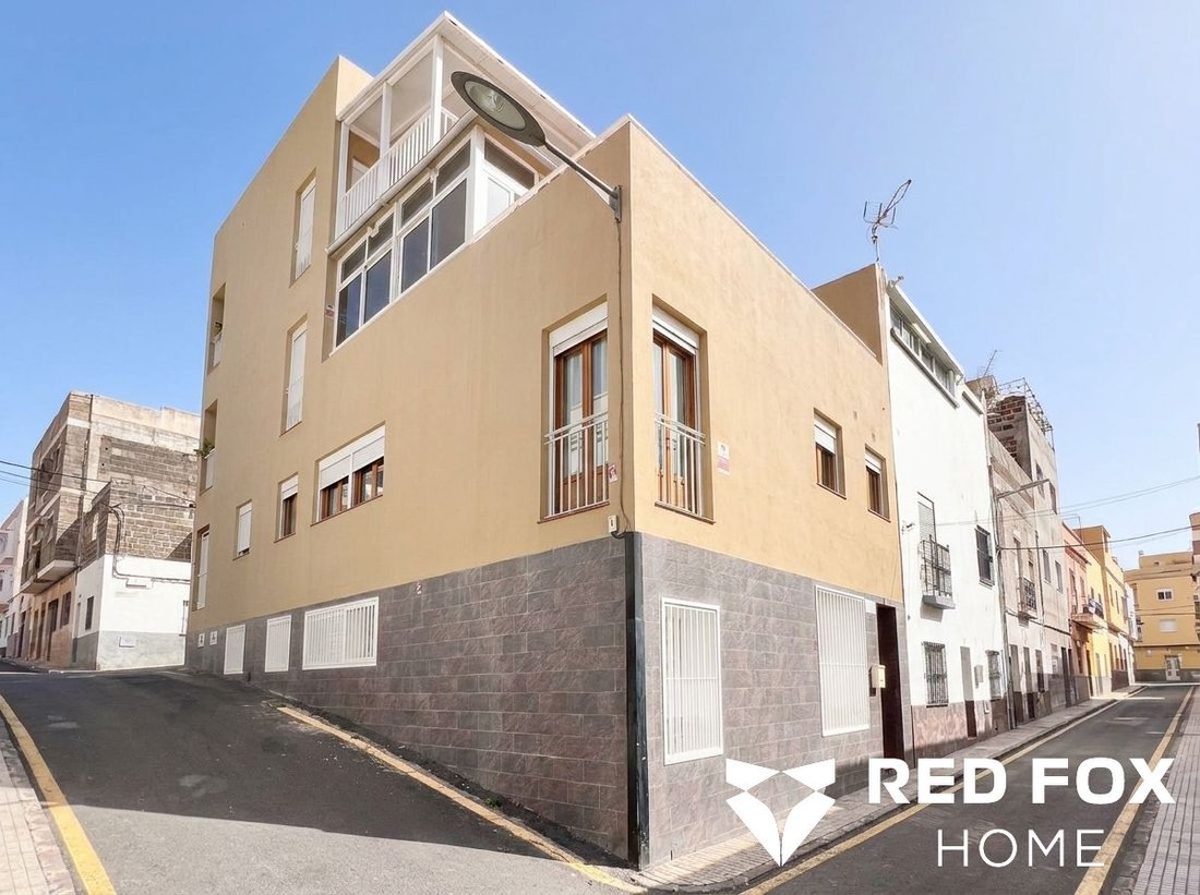 Townhouse in Salud-La Salle, Santa Cruz De Tenerife, Spain 1 - 18482427
