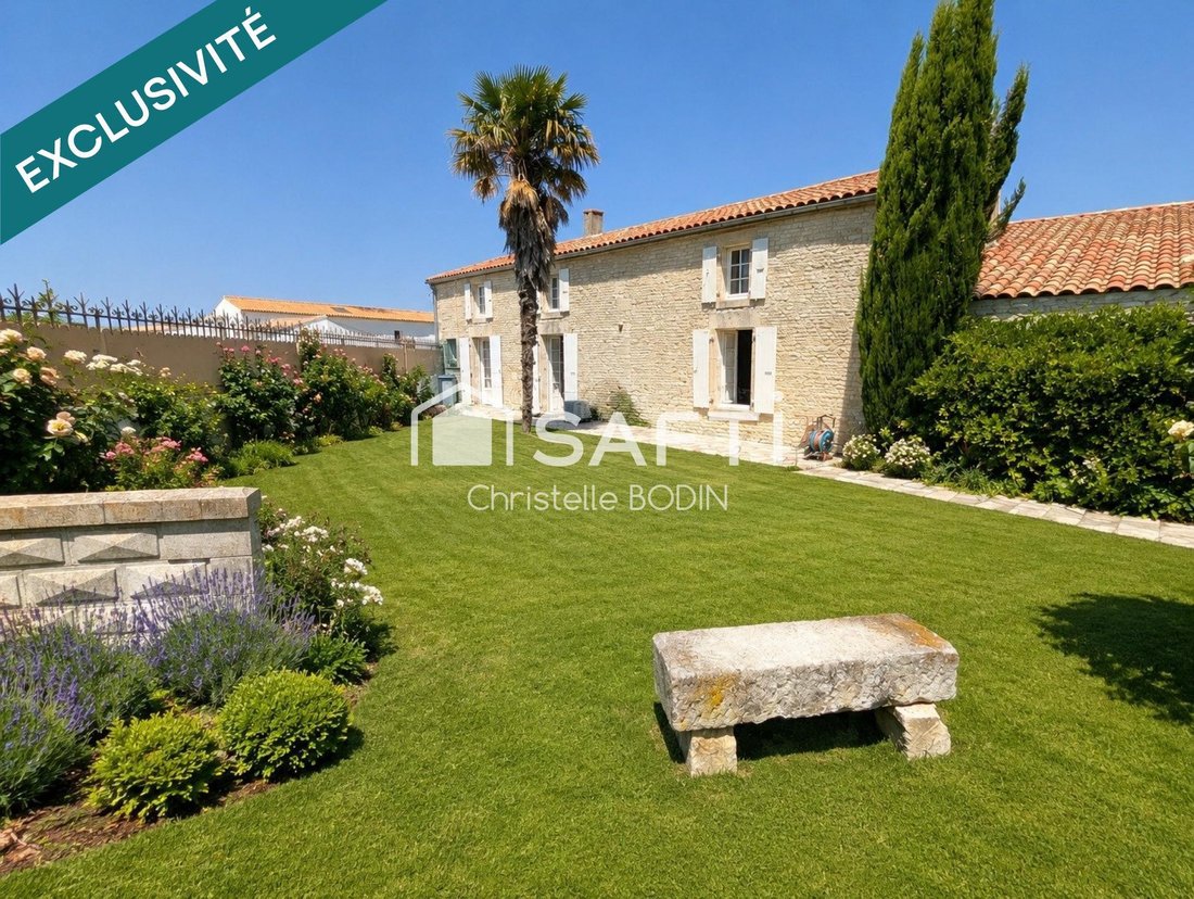 House in Saint-Jean-de-Liversay, Nouvelle-Aquitaine, France 1 - 18062368
