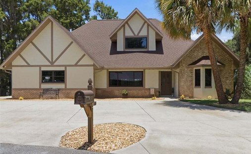 House in Inverness, Florida, United States 1