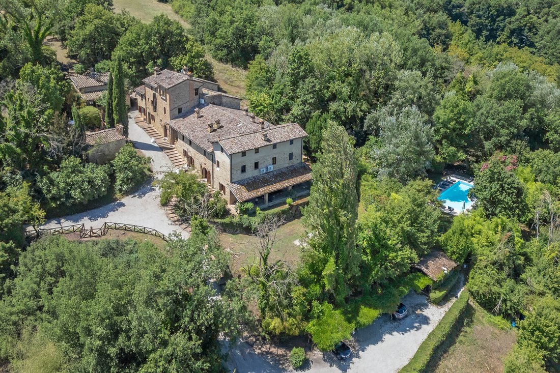 Tenuta a Umbertide, Umbria, Italia 1 - 18482761
