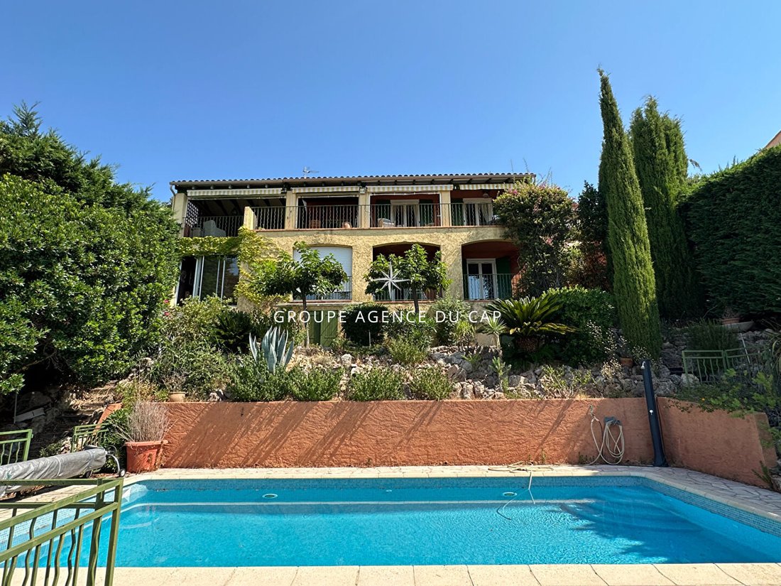 Villa in Les Issambres, Roquebrune-sur-Argens, France 1 - 18487012