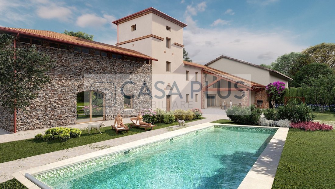 Villa in Bassano del Grappa, Veneto, Italy 1 - 18487043