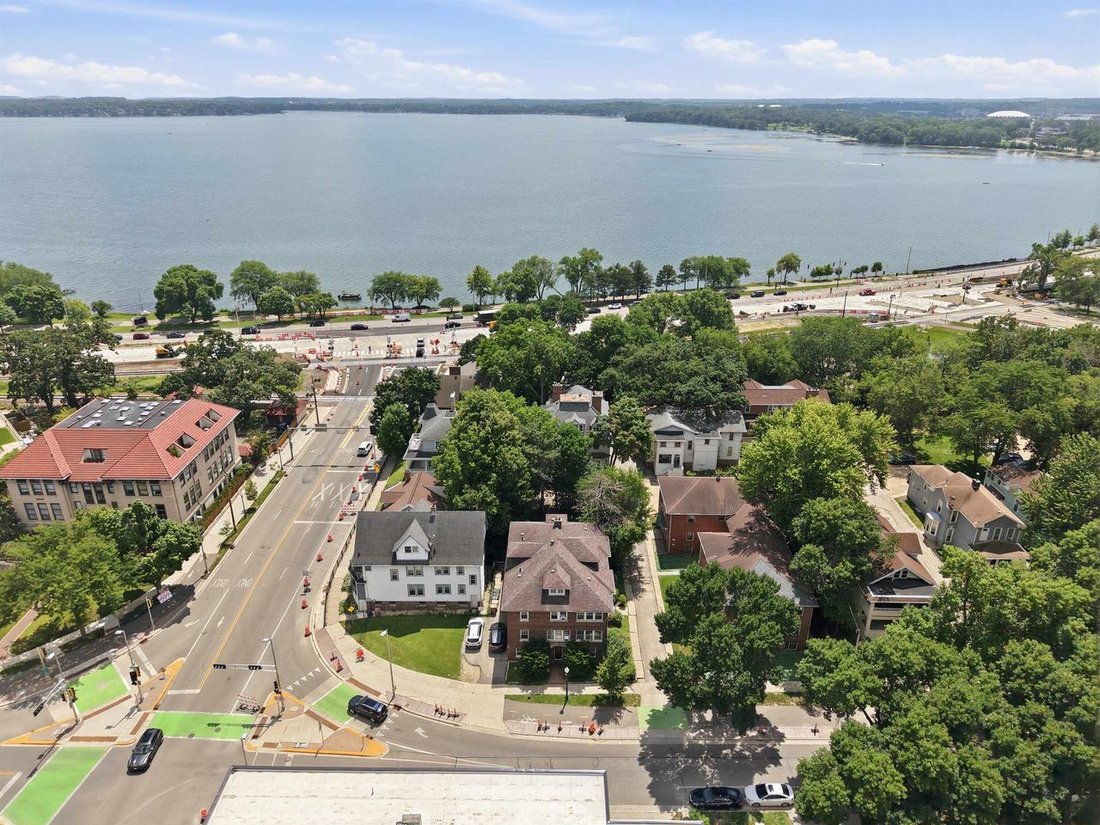 Madison, Wisconsin, United States 3 - 18485501