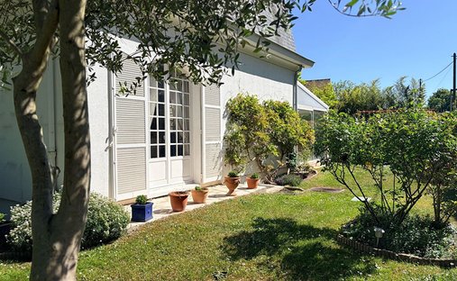 House in Napoleon, Maisons-Laffitte, France 1