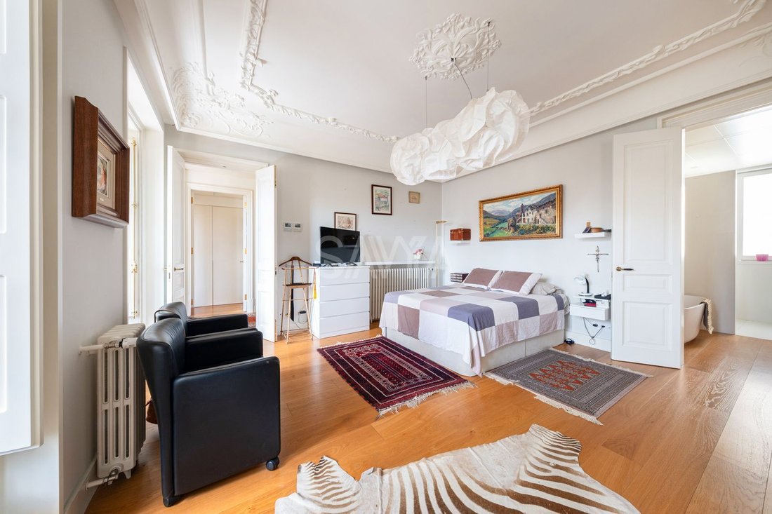 Apartment in Eixample, Barcelona, Spain 4 - 18484077
